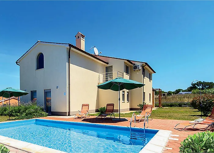 3 Bedroom Amazing Home In Pula