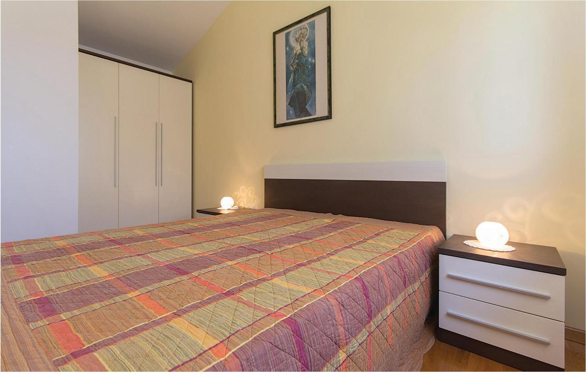 3 Bedroom Amazing Home In Pula *