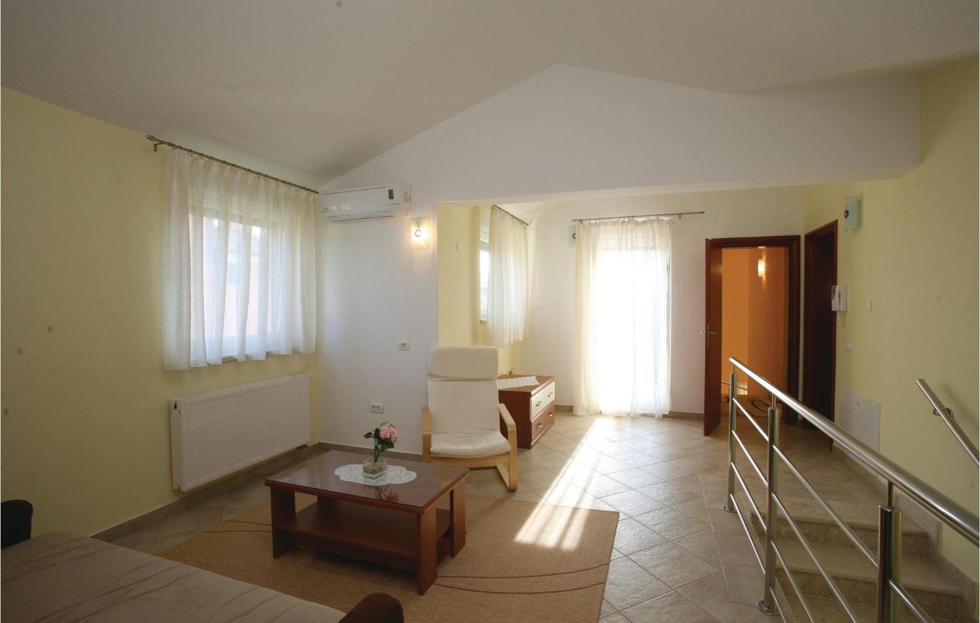 3 Bedroom Amazing Home In Pula * Pula