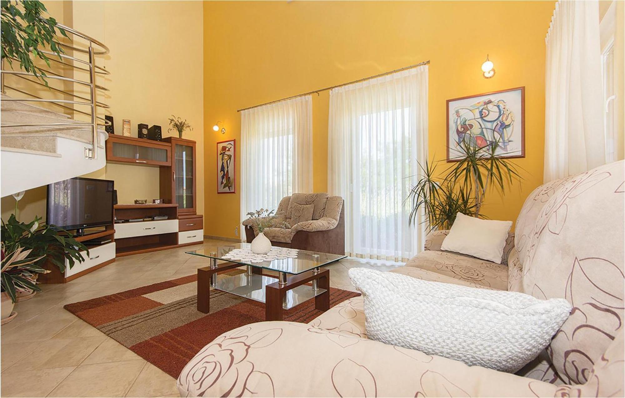 3 Bedroom Amazing Home In Pula * Pula